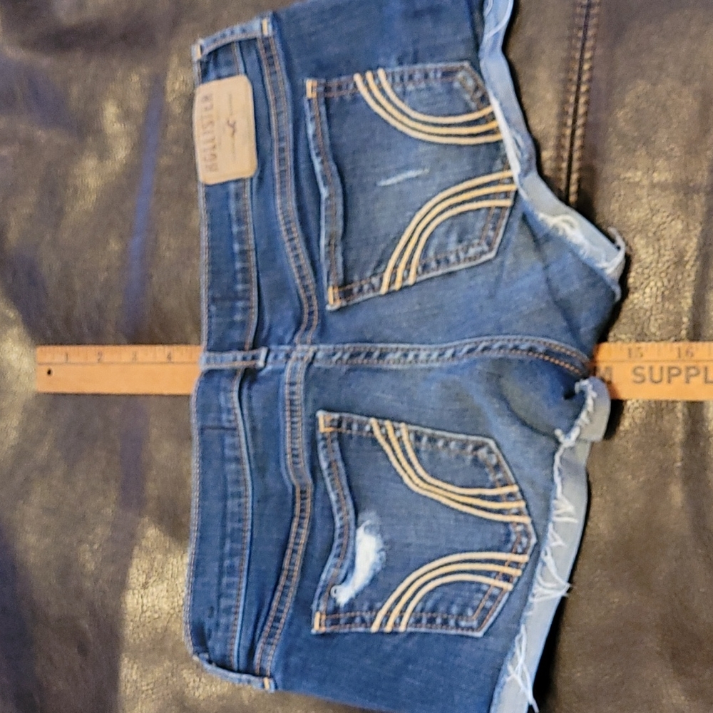 Hollister shorts 3 w26